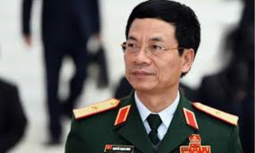 Đồng chí Nguyễn Mạnh Hùng, Ủy viên Trung ương Đảng, Chủ tịch kiêm Tổng Giám đốc Viettel, giữ chức Bí thư Ban Cán sự đảng Bộ TT&TT